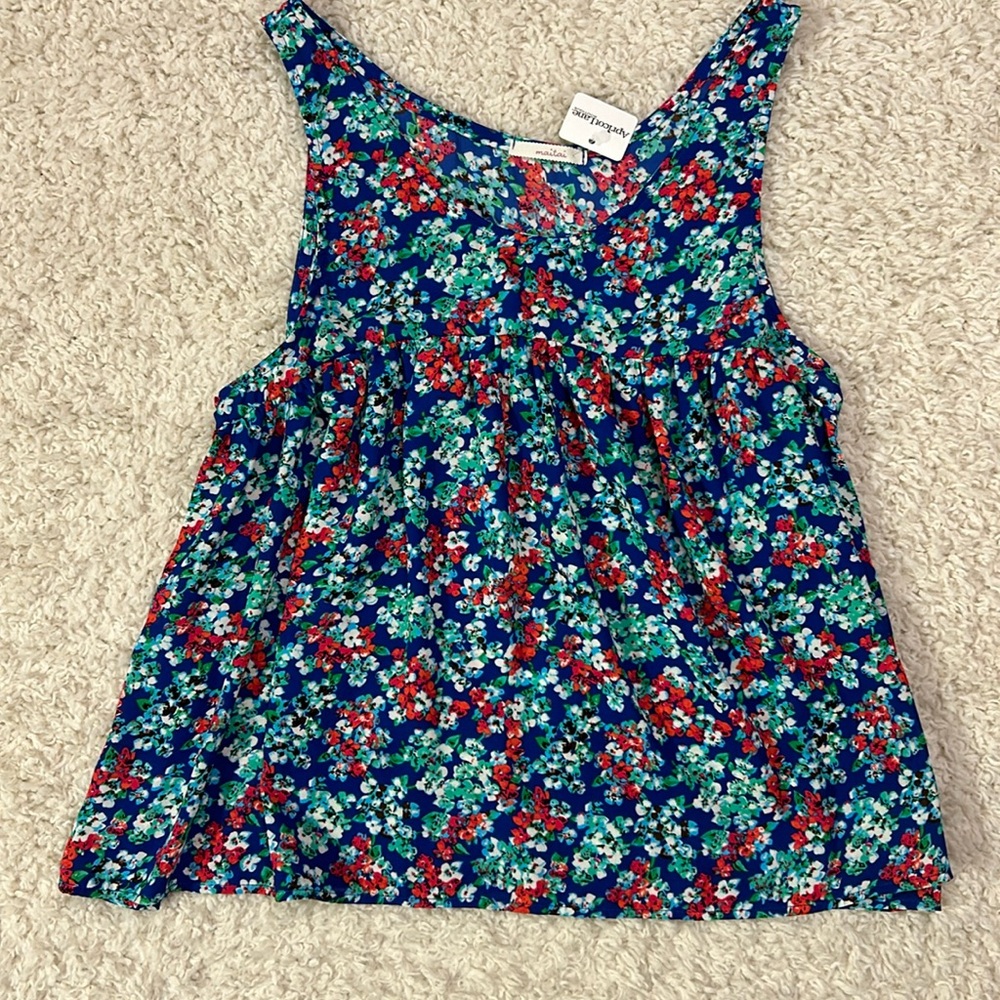 NWT MAITAI S floral flowy tank in blues and reds